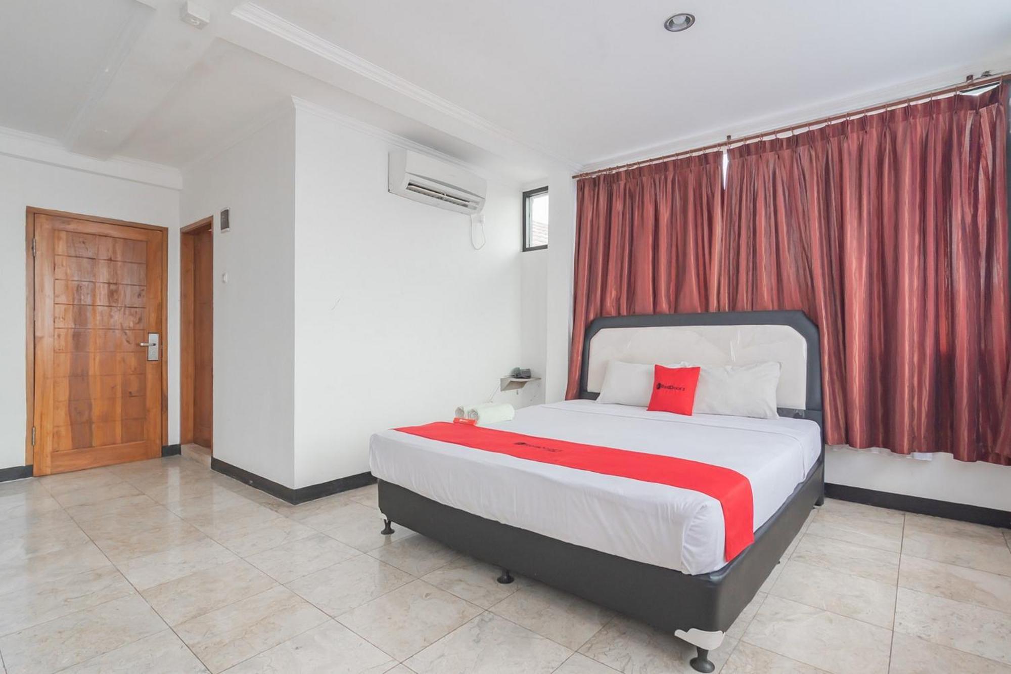 Reddoorz Near Sukabumi Station 2 Hotel Buitenkant foto